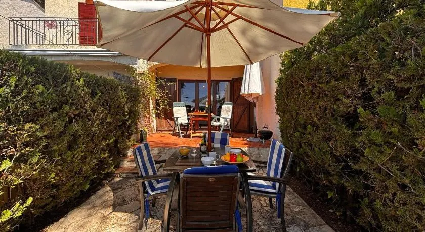 Casa acogedora con gran piscina comunitaria y cerca de la playa en L'Estartit - ES-323-72 - Image 1
