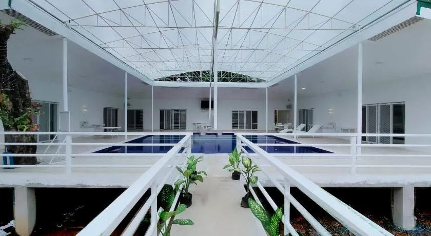 Zoobic Glampz - Image 1