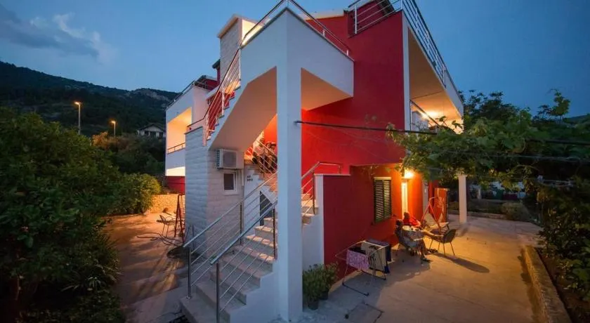 Ground floor apartment - Image 1