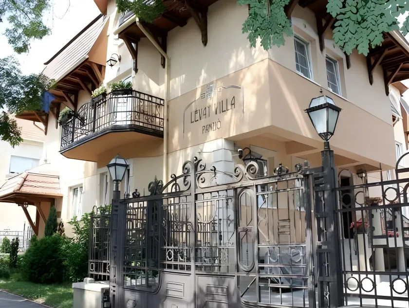 Lévay Villa Hotel - Image 1