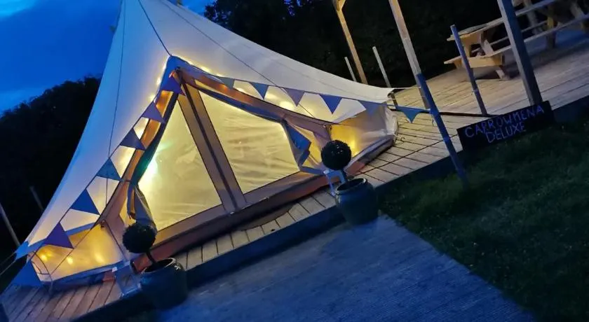 Carrowmena School House & Glamping - Image 1