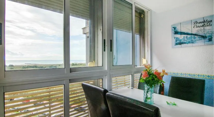 One-Bedroom Apartment In La Pobla De Farnals - Image 1