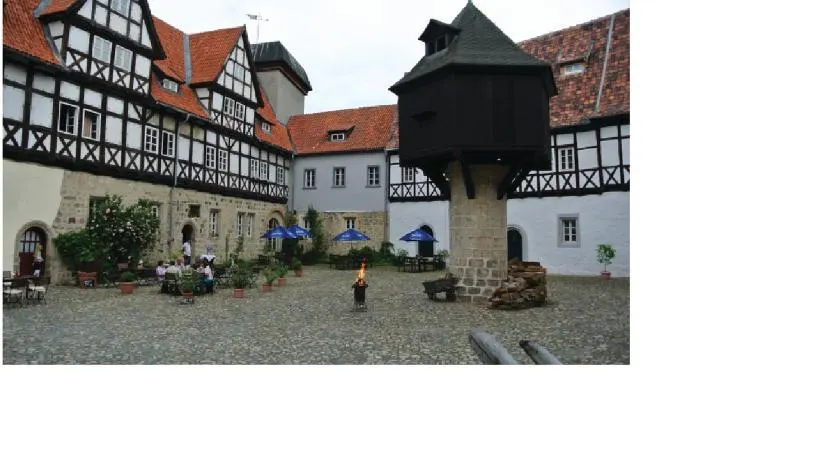 Adelshof Quedlinburg - Image 1
