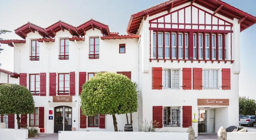 Hôtel Briketenia - Image 1