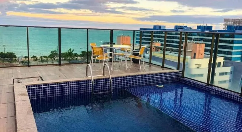Grande Apartamento Beira-Mar 2/4 Pajuçara - Image 1