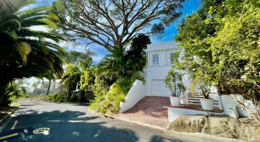Table Mountain Cottage - Image 1