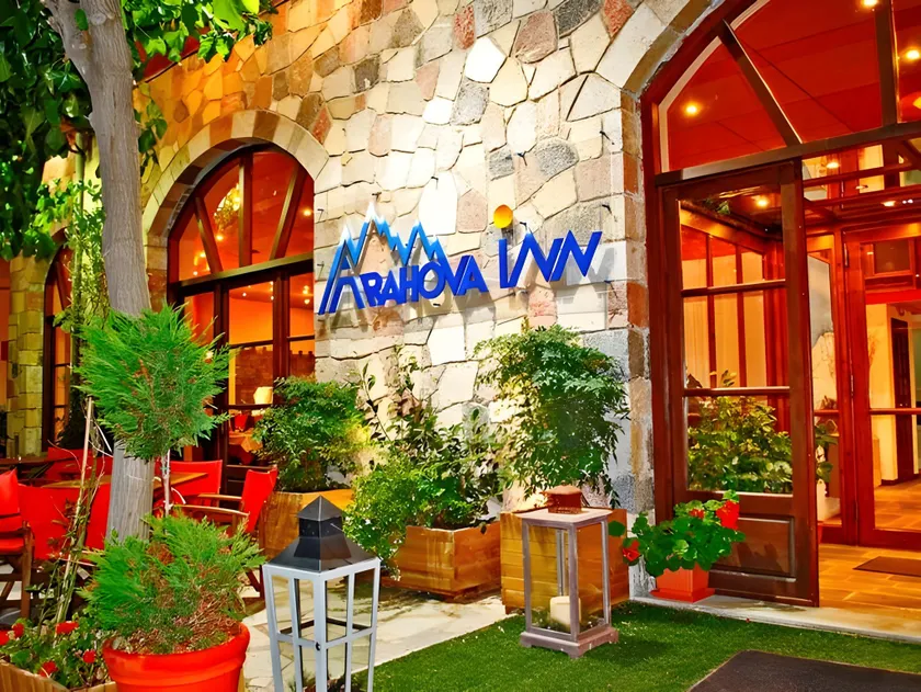 Arahova Inn Hotel - Image 1