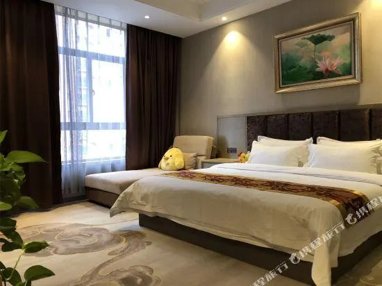 Huirun Hotel - Image 1