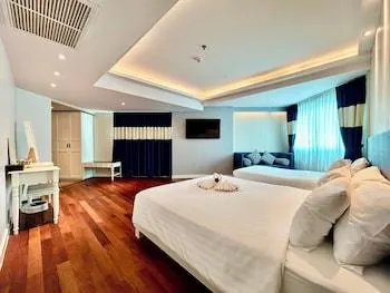 Jomtien Palm Beach Hotel & Resort - Family-Friendly - Image 1