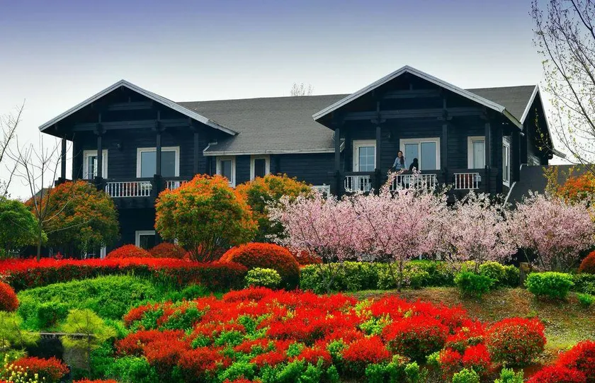 Zhuyu Health Valley Hotel - Image 1