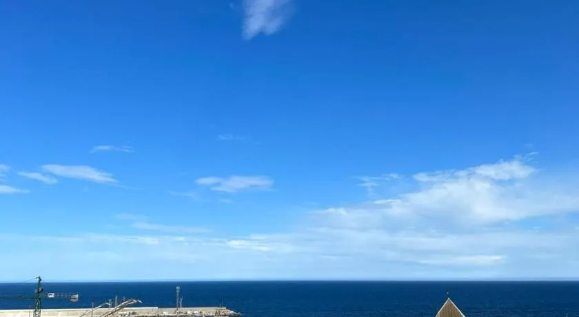 Ático duplex con Vista Mar y Terraza Privada a 200m de la playa hasta 6 personas - Image 1