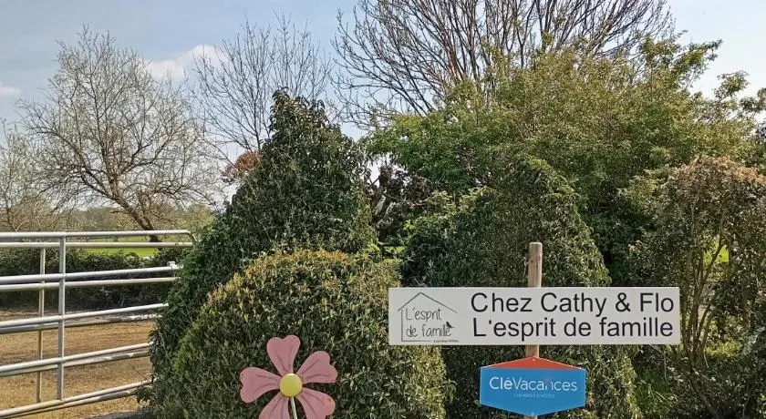 L'Esprit de famille - Chez Cathy et Flo - Image 1