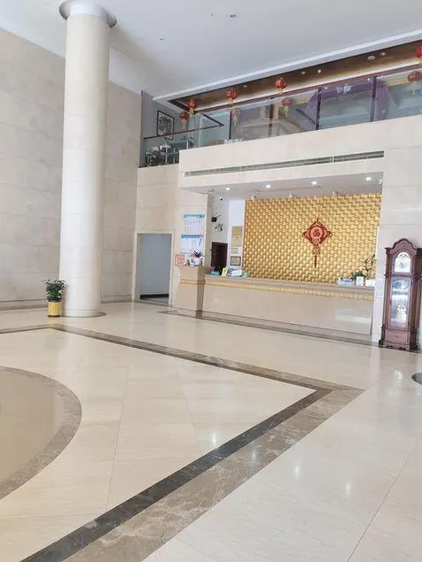 Hua Qi Hotel - Image 1