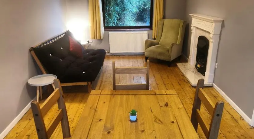 Self Contained 3 Bedroom House with Off Street Parking - Image 1