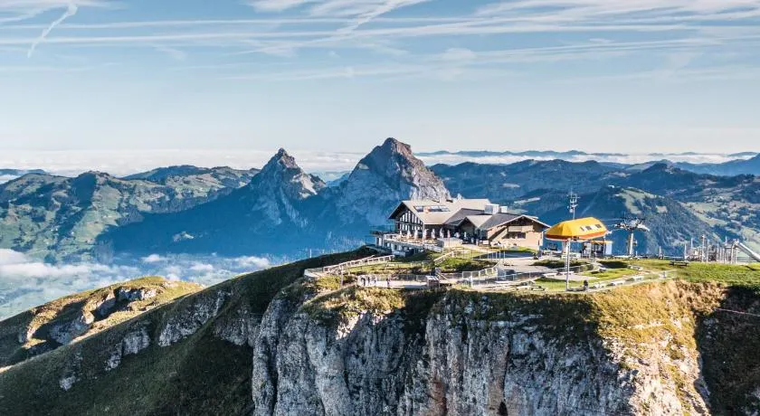 Fronalpstock Hotel & Restaurant - Image 1