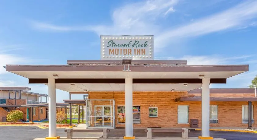 Starved Rock Motor Inn - Image 1