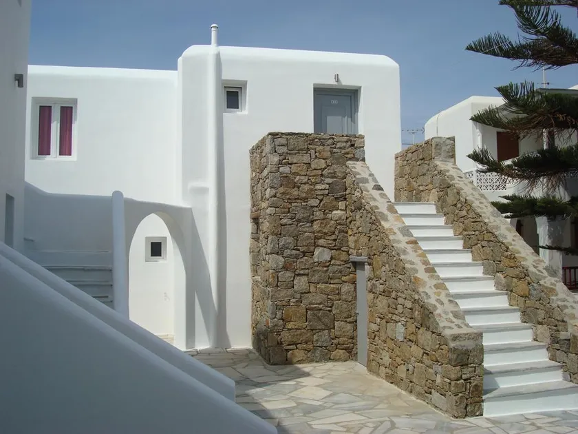 Elena Studios & Suites - Image 1