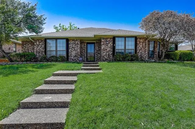 Private Room in Carrollton - Image 1