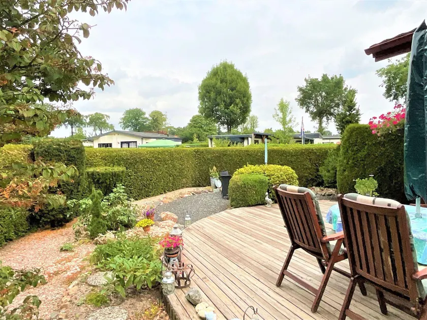 Beautiful holiday home with spacious garden - Image 1