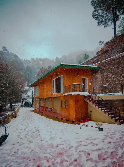 THE HIMALAYAN LIVING WHISLING PINES HOME STAY - Image 1