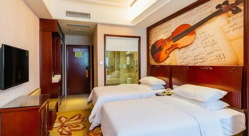 Vienna Hotel Shenzhen Guanlan Guanguang Road Foxconn - Image 1