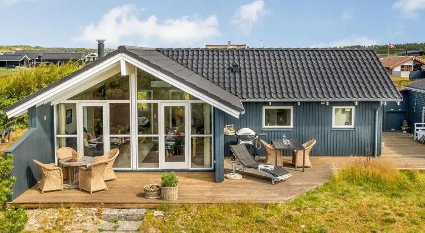 Holiday Home Effie - 500m from the sea by Interhome - Image 1