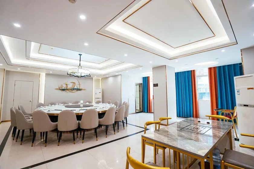 YUN YAO HOTEL - Image 1