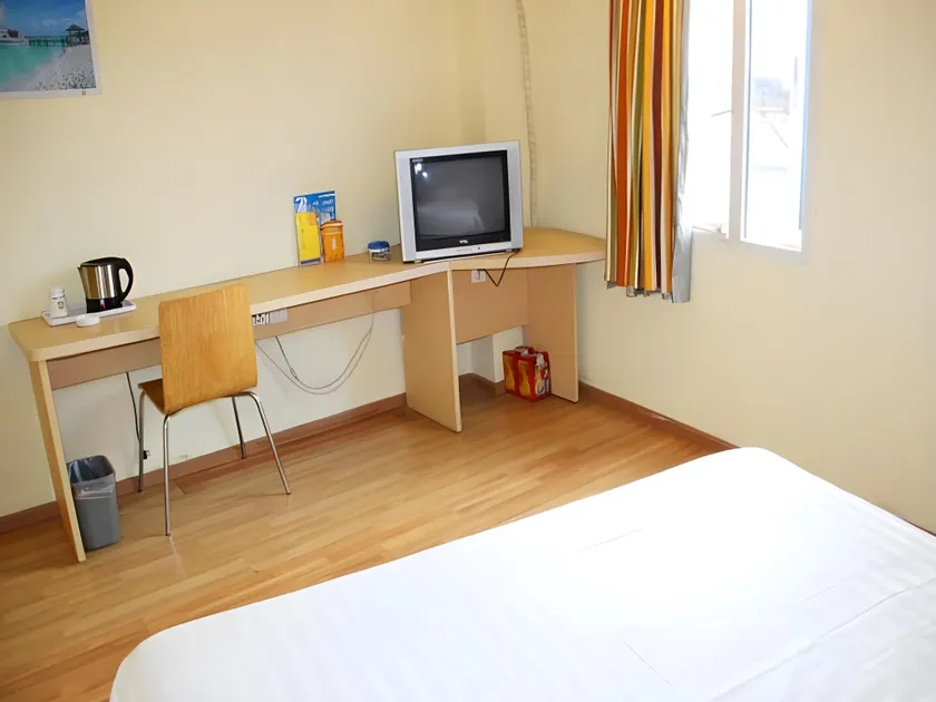 7Days Inn Chongqing Qianjiang Jiaoxi Road - Image 1