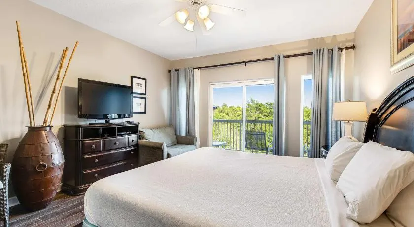 Remodeled Ocean-View Studio with Balcony - Image 1