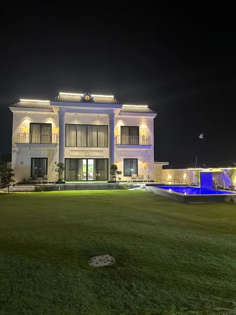 Peacock Bay Villa Holiday Home - Image 1