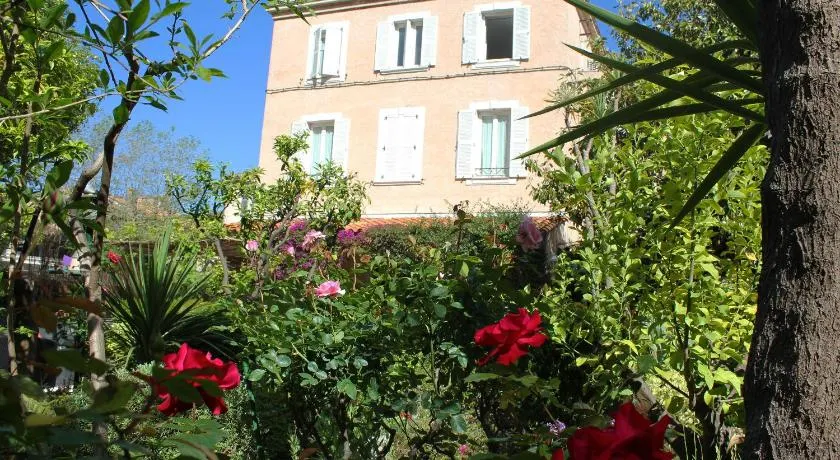 Hôtel Les Palmiers - Image 1