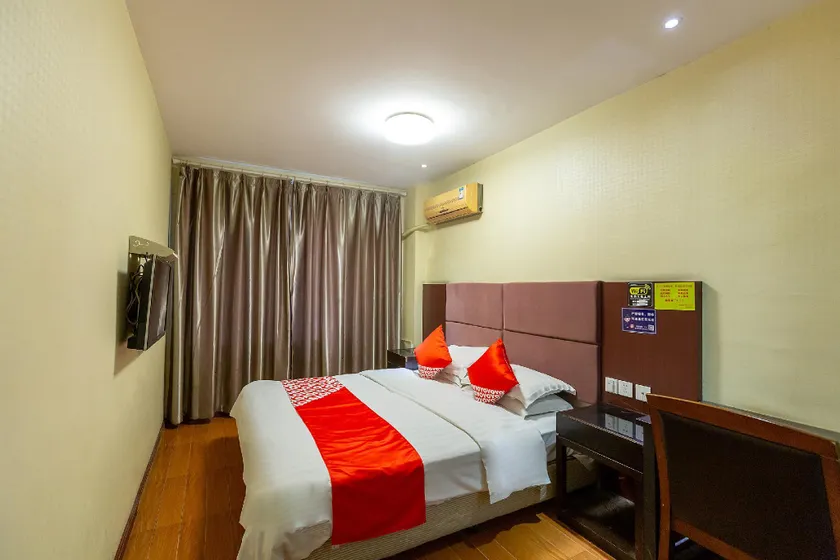 OYO Jiakeju Hotel - Image 1