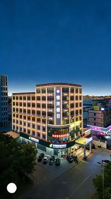 Galaxy Holiday Hotel - Image 1