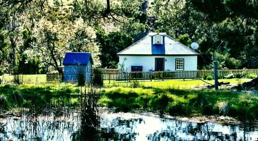 Oakchester Cottage on Bruny Island - Image 1