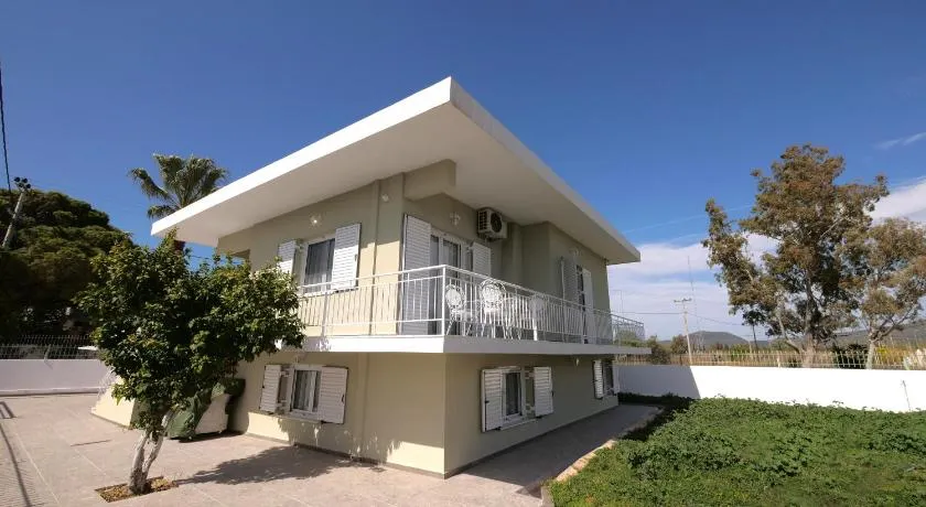 Cozy corner Schinias beach house - Image 1