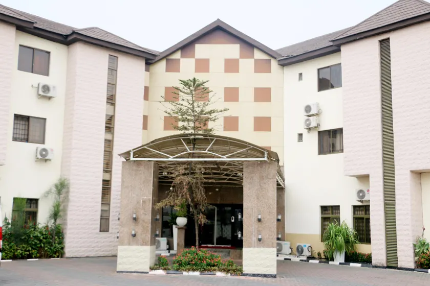 Parkview Astoria Hotel - Image 1