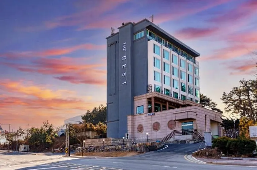 Incheon The Rest Hotel - Image 1