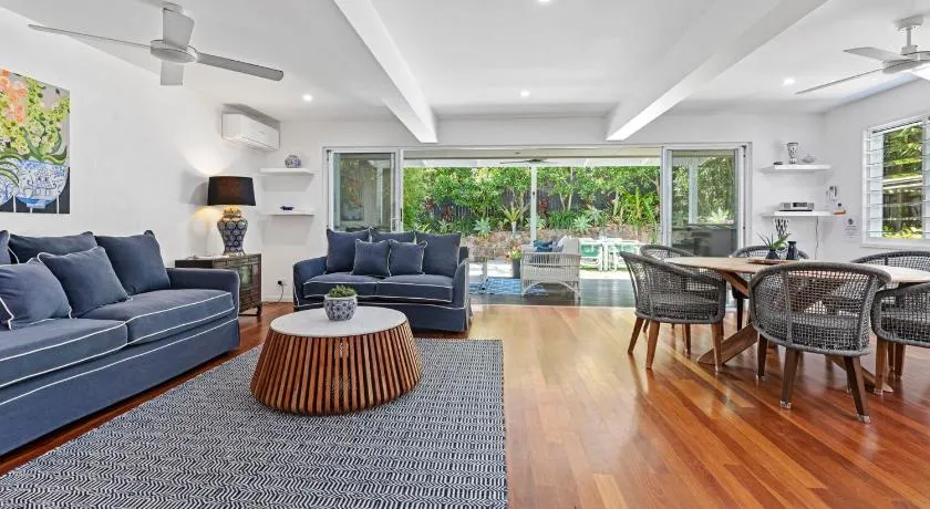 2 Ocean Whisper 16 Solway Drive - Dog Friendly Tropical Oasis - Image 1