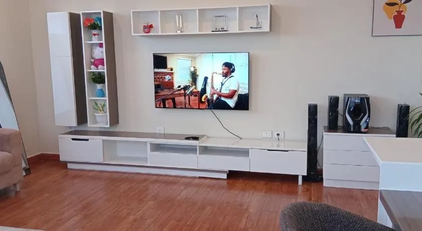 Furnished 2 BR Apartment with Study & Maid Room - Image 1