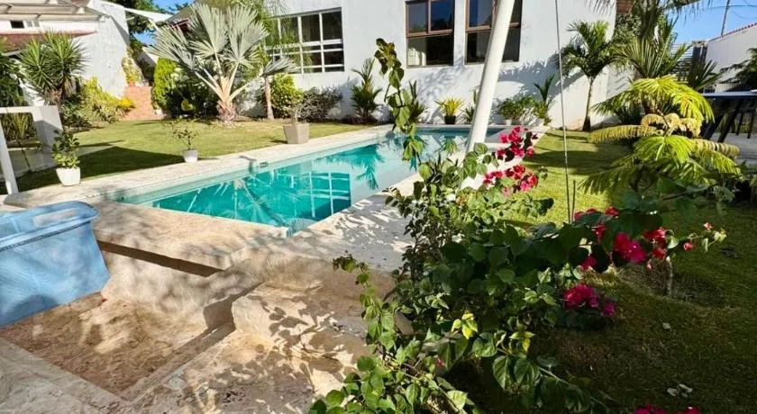 Beach Villa Pool Jacuzzi BBQ - Image 1