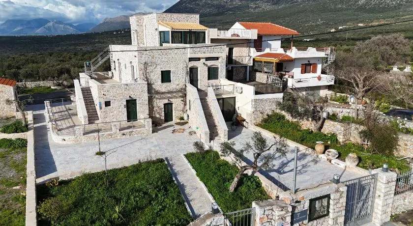 Mani Tsopakas Residences Artsi maisonette - Image 1