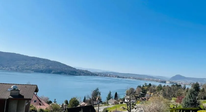 La lumière du lac, duplex avec vue lac, parking - Image 1