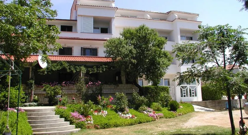 MIRKO DIVING CENTER - Image 1