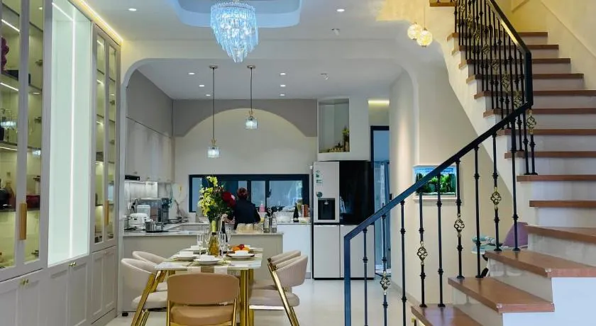 My House Hue - Image 1