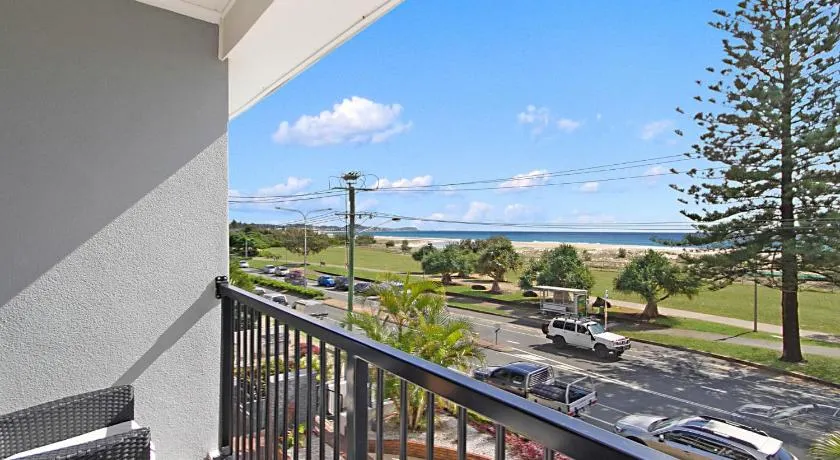 Kirra Vista Apartments Unit 18 - Image 1