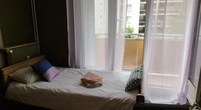 Chambre 2 proche du campus n2 - Image 1