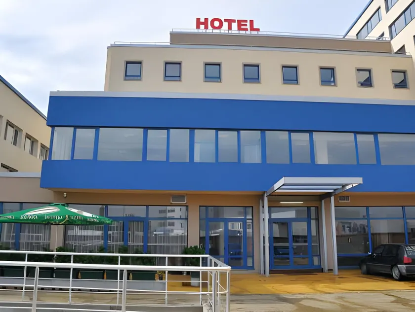 Hotel Astra - Image 1