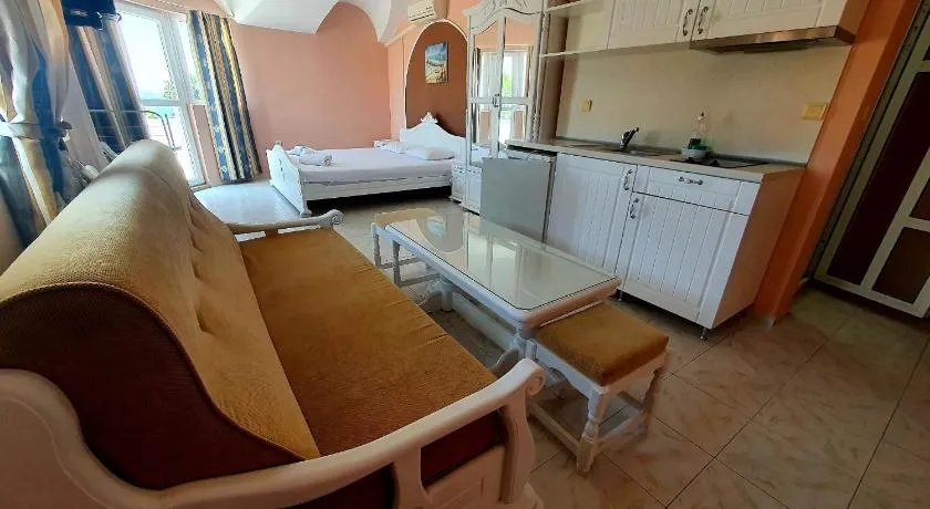 Family Hotel Paros 2 - Image 1