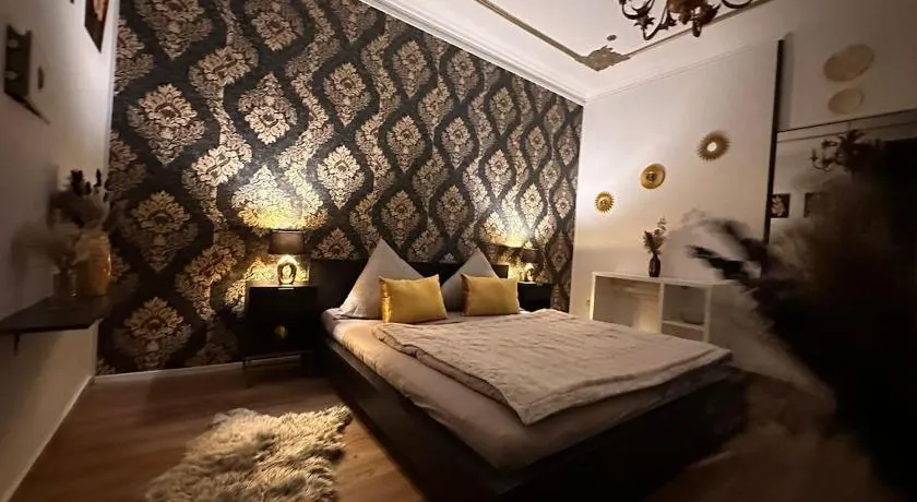 Ideal for 7 with Kitchen near Danube - Image 1