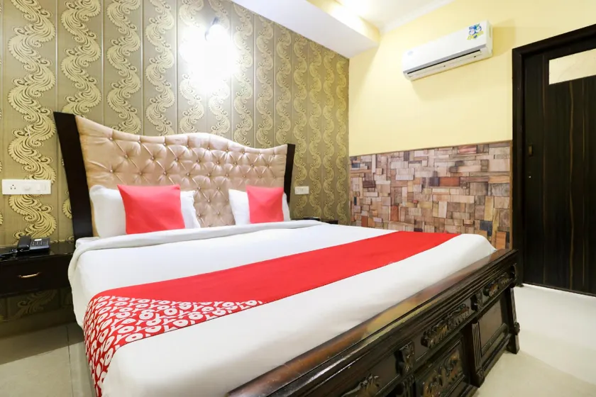 Hotel O Kuber 7 - Image 1